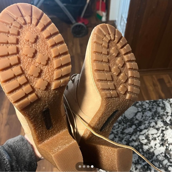 Timberland Women's Beige Heeled Boots UNIQUE color no longer sold - Picture 4 of 4